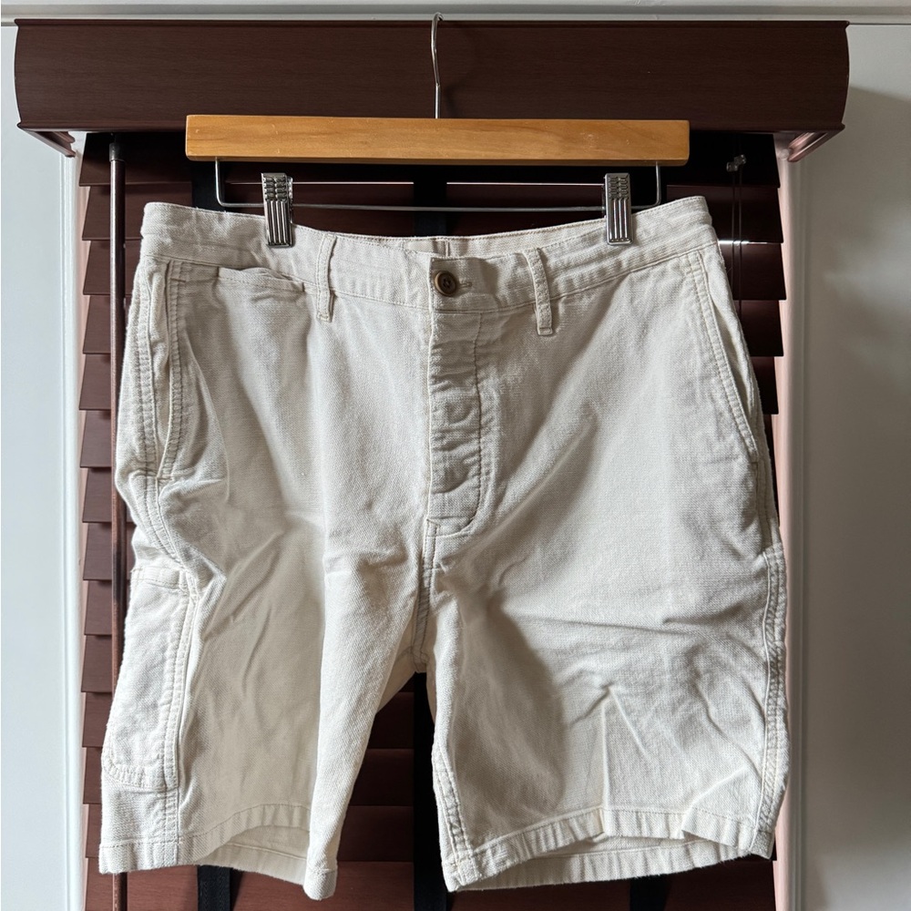 Flint and Tinder Men's White Shorts
